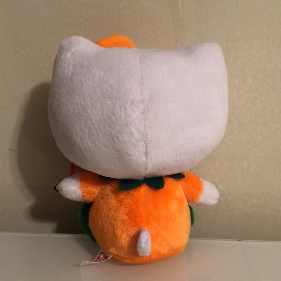 Rare Halloween Hello Kitty as a Pumpkin. She’s from 2012. - Picture 2 of 2